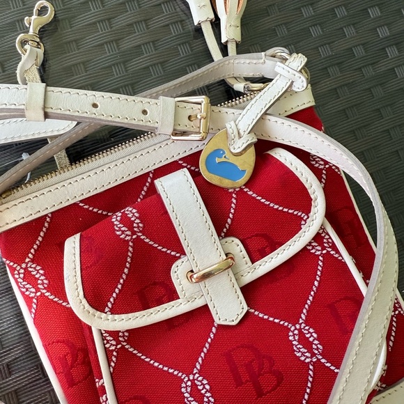 Dooney and Bourke Vintage Letter Carrier Red and White Crossbody Bag - Picture 10 of 13